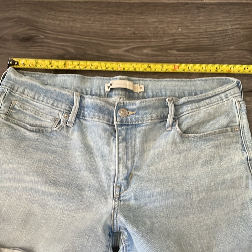 Levi’s size 31 light blue, red tag cuffed shorts Casual Basic Minimalist Core - Picture 4 of 5